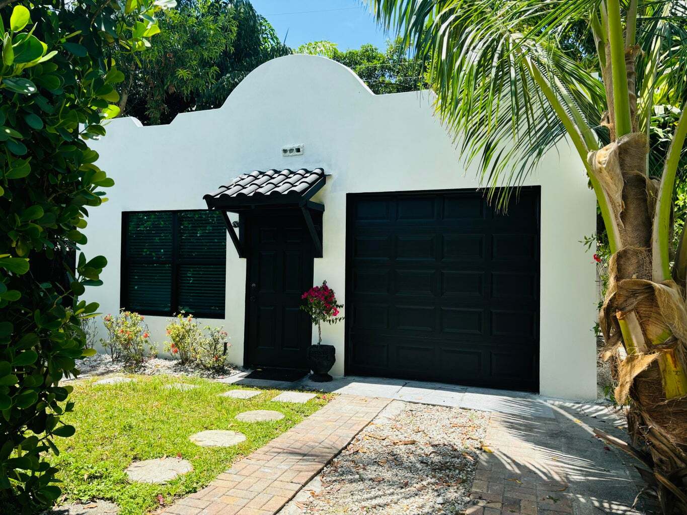 Building Photo - 1036 Francis St