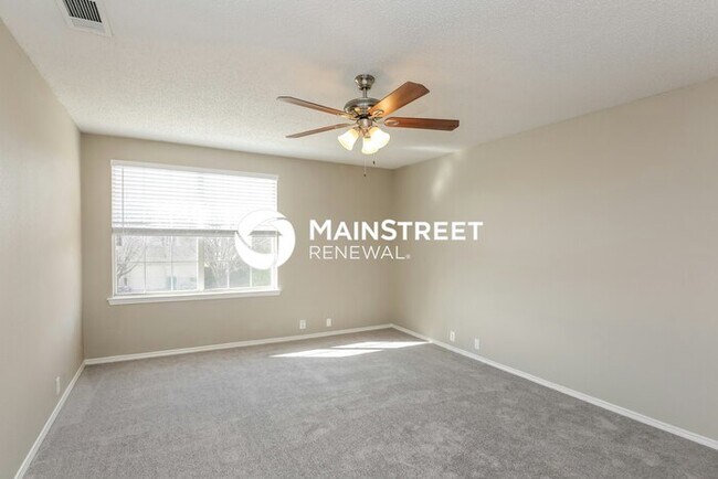 Building Photo - 4 Bedroom Pet-Friendly Home in Glenn Heights, TX with Main Street Renewal