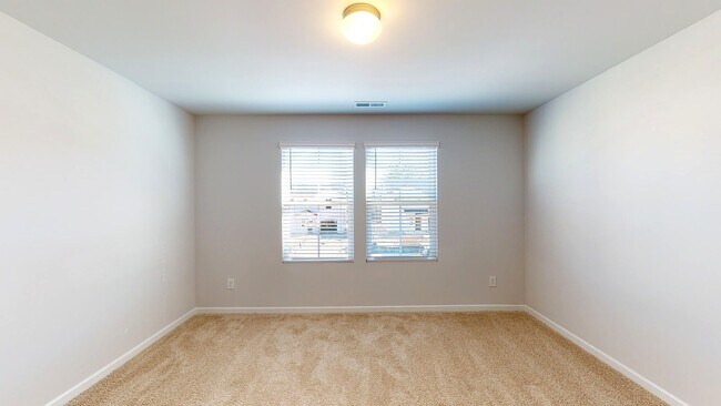 Building Photo - 129 Maple Tree Ln