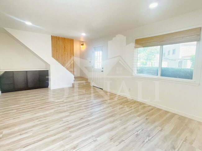 Building Photo - 6026 N 79th St