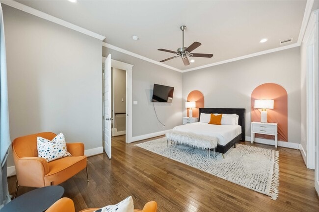 Building Photo - 1006 Enid St