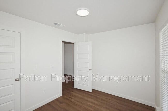 Building Photo - 8901 Tarrant Rd