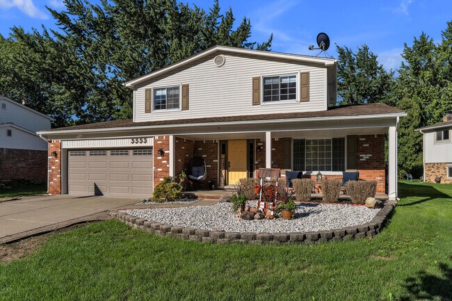 Building Photo - 5555 Patterson Dr