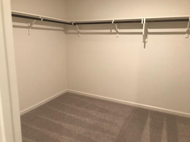 Building Photo - 100 Connecticut Ct