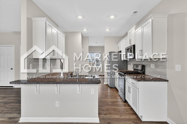 Building Photo - 923 Elliot Rd