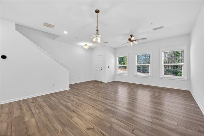 Building Photo - 4406 Ryan St