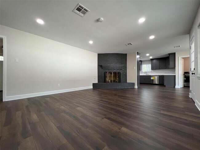 Building Photo - 10903 Albury Dr