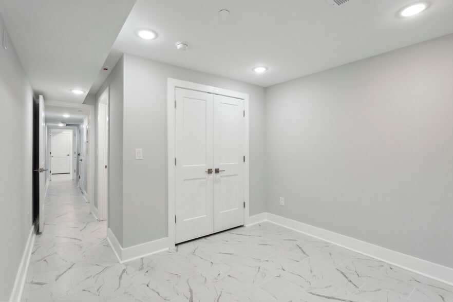 Building Photo - 1911 E Huntingdon St