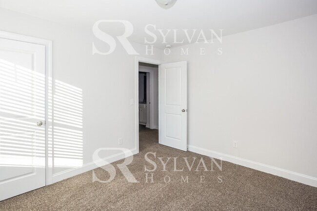 Building Photo - Everything you have been dreaming of is he...