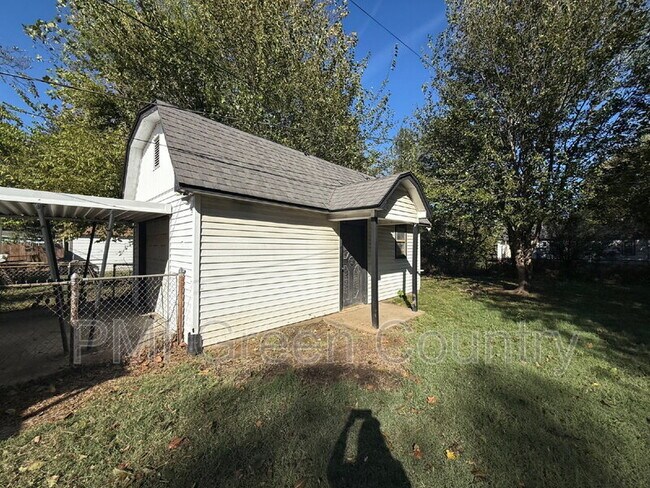 Building Photo - 6407 E King St