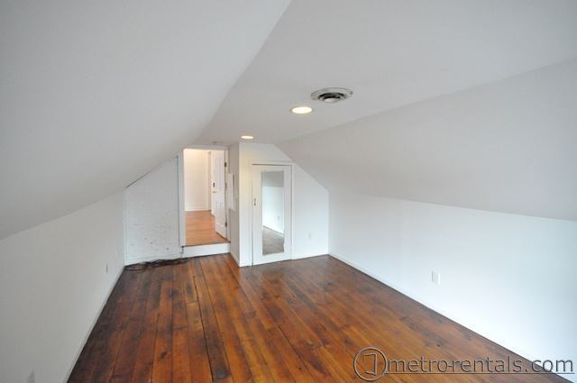 Bedroom 2 / Office - 321 E Livingston Ave