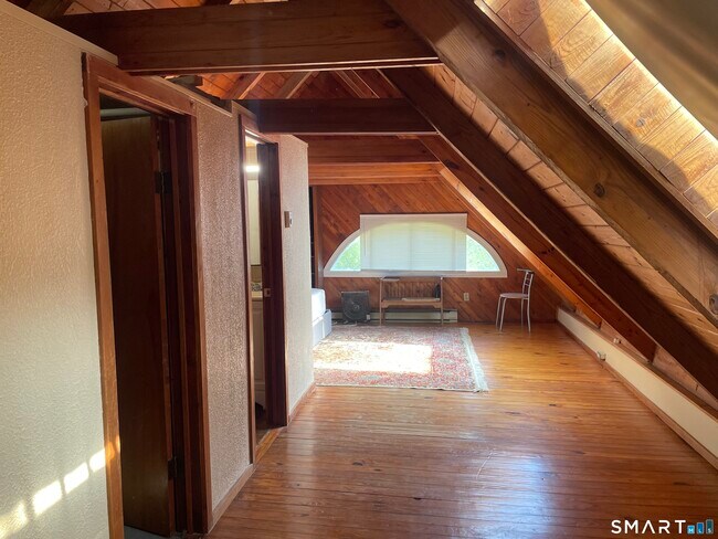 Building Photo - 125 Old Sachems Head Rd