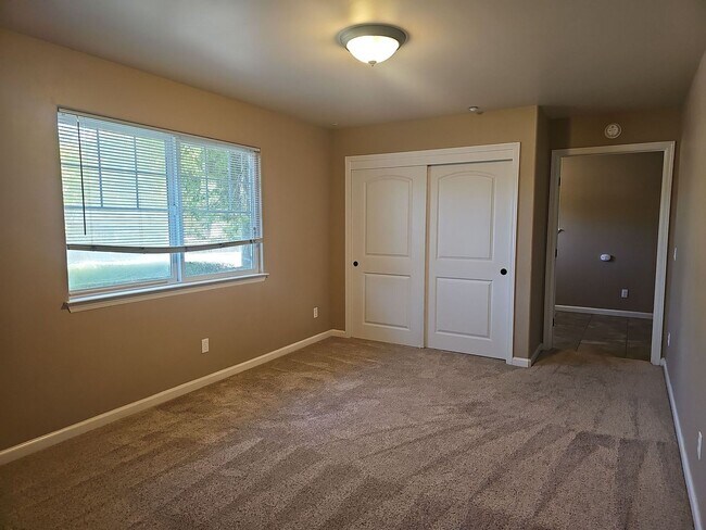 Building Photo - 405 Foothill Blvd