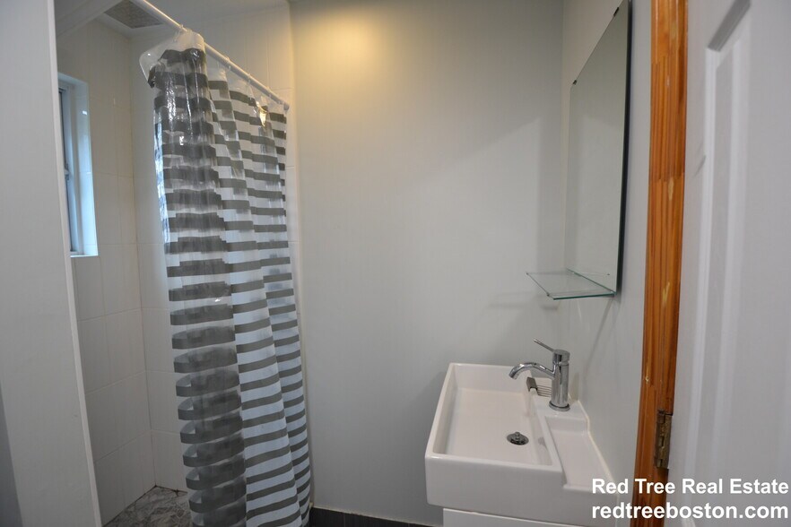 Building Photo - 252 Cypress St