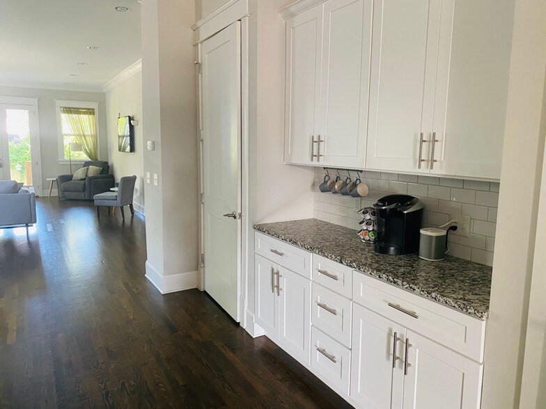 Building Photo - 2909 Murray Cir