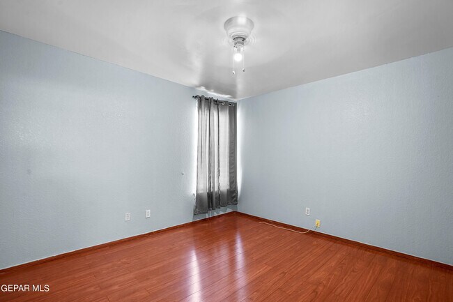 Building Photo - 1325 James Dudley Dr