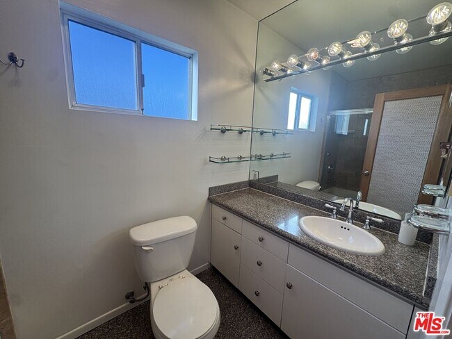 Building Photo - 2912 11th St