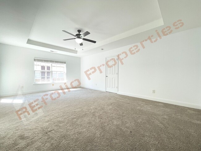Building Photo - Beautiful 2 Story 3 Bedroom 2.5 Bath Townh...