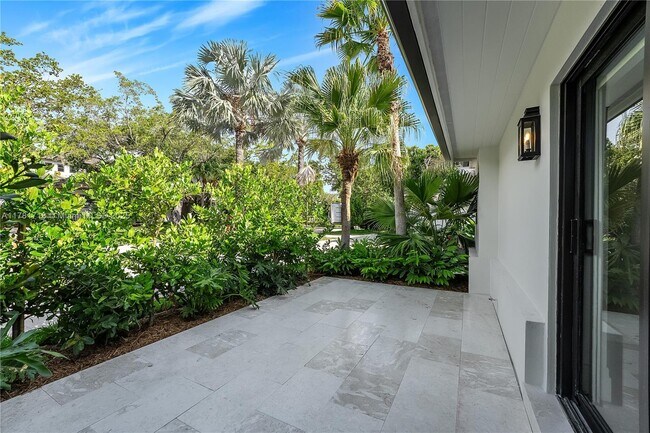 Building Photo - 325 Gulf Rd
