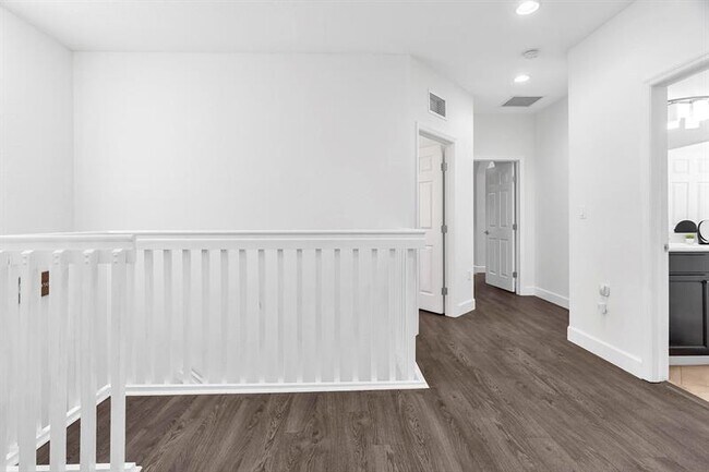 Building Photo - 3548 W 88th St