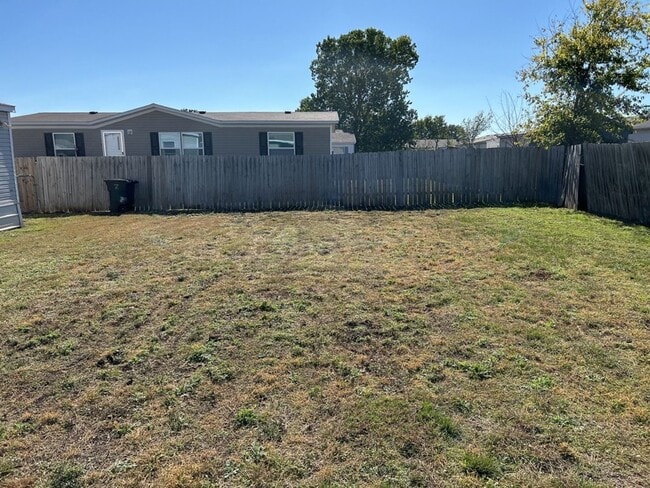 Building Photo - 3303 Sevilla Dr