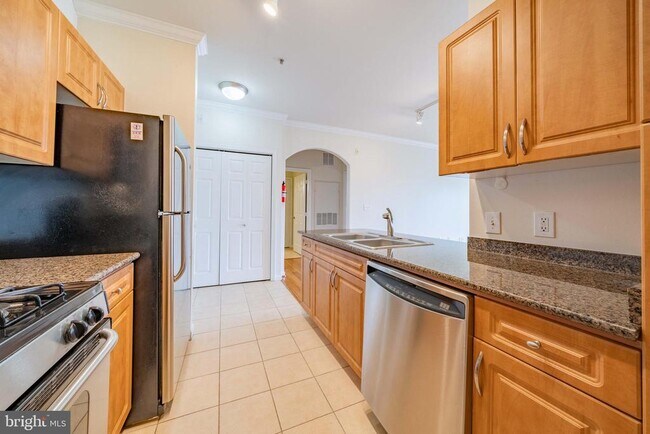 Building Photo - 12929 Centre Park Cir