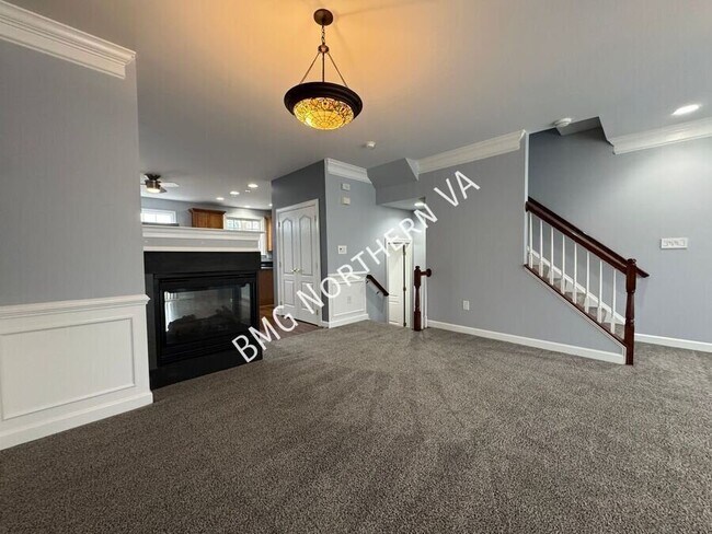 Building Photo - 10673 General Kirkland Dr