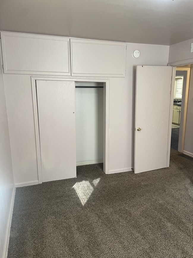 Building Photo - 1658 N Bluff St