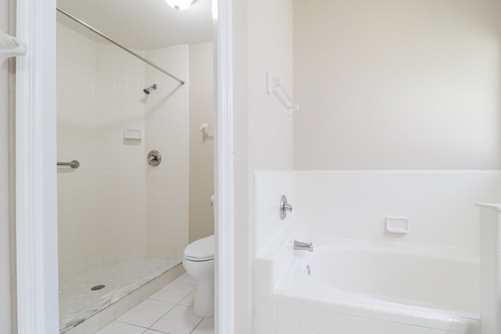 Building Photo - 164 Lakebreeze Cir