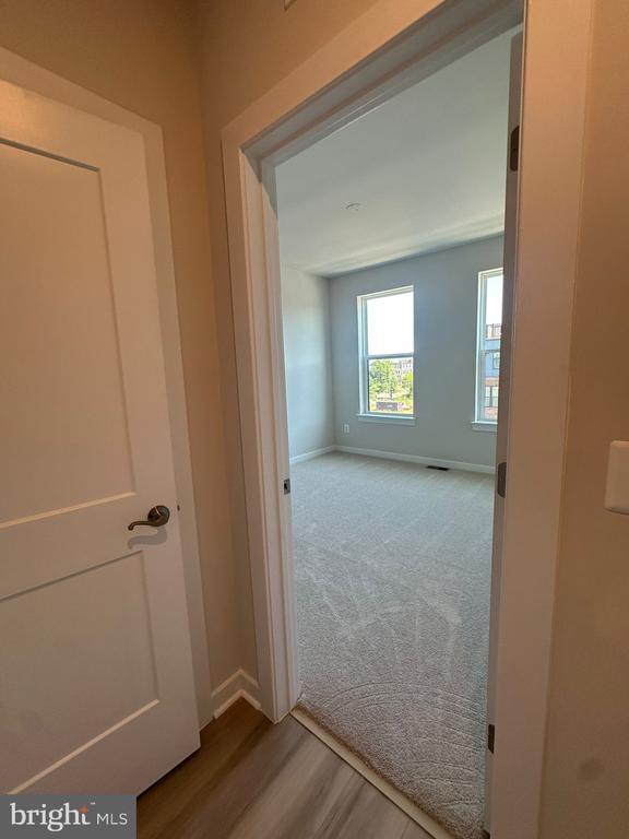 Building Photo - 43799 Middleway Ter