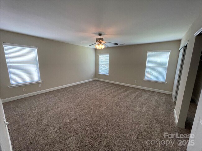 Building Photo - 9415 Seamill Rd