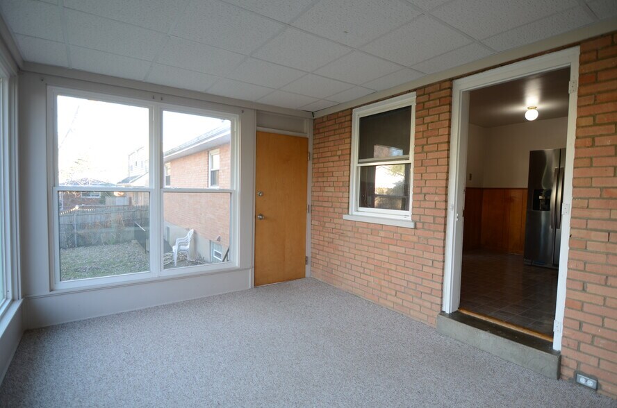Building Photo - 4384 Yakima Ct