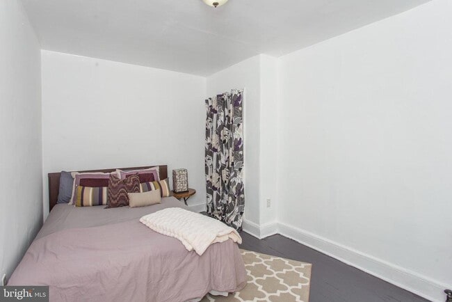 Building Photo - 1806 Manton St