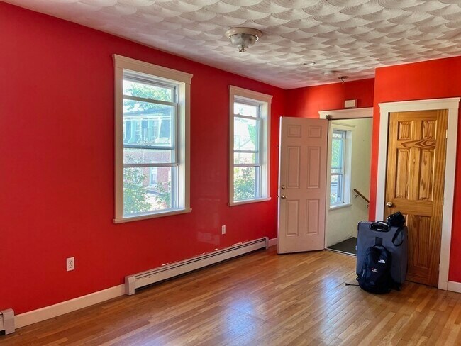Building Photo - 15 3rd St