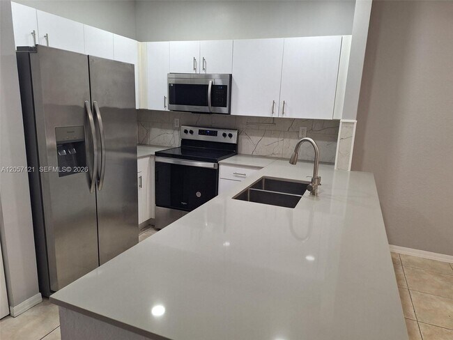 Building Photo - 5761 NW 115th Ct