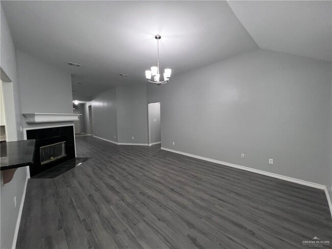 Building Photo - 3308 San Benito St