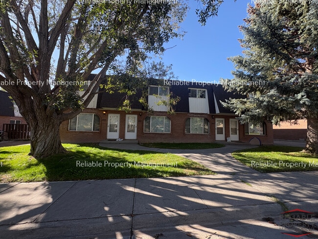 Building Photo - 1515 Laprele St