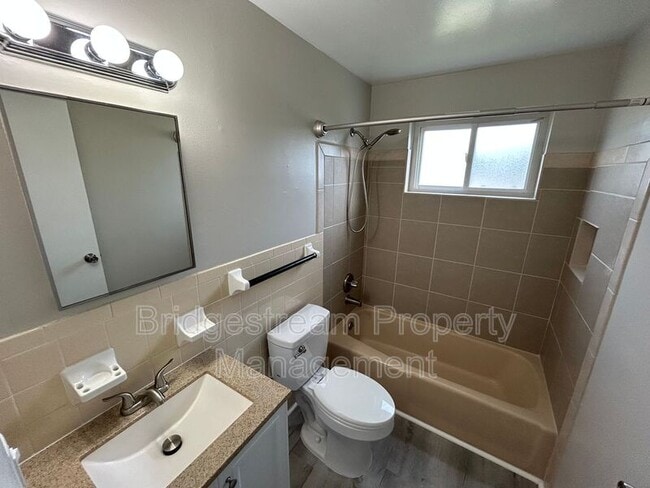Building Photo - 4926 Leeper St