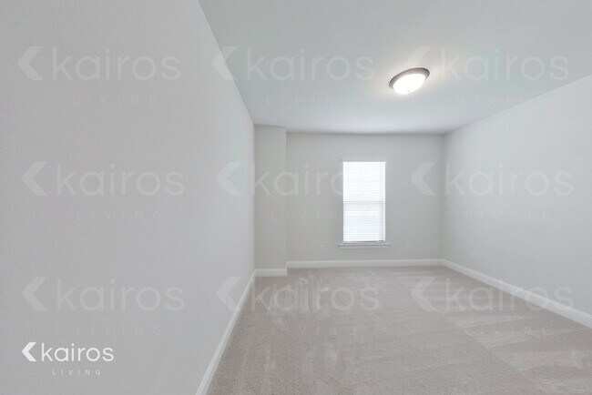 Building Photo - 103 Aubergine Ln.