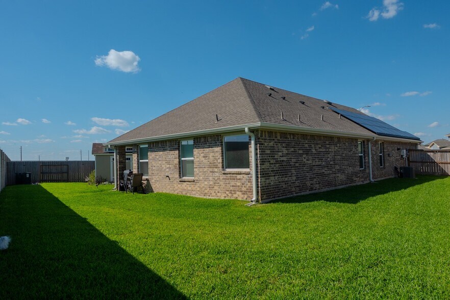 Building Photo - 5108 Marcasca Dr