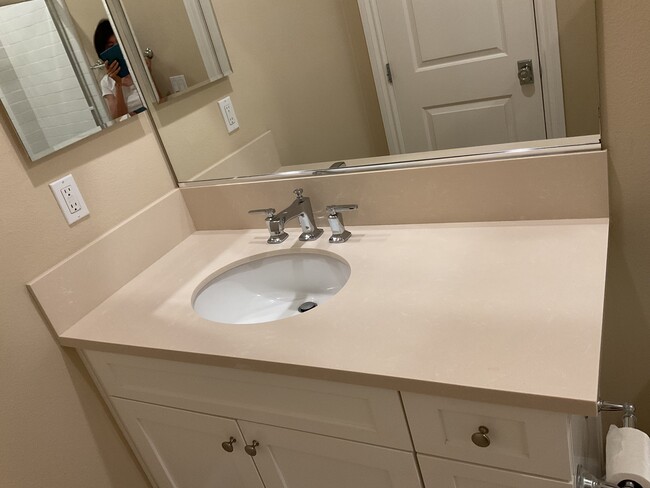 Bathroom sink with spa with storage for your toiletries - 150 Sanderling Ln