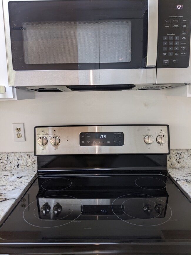 Building Photo - 15764 Easthaven Ct