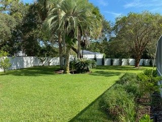 Building Photo - Large Fenced Yard!  Rainbow Woods Home For Rent