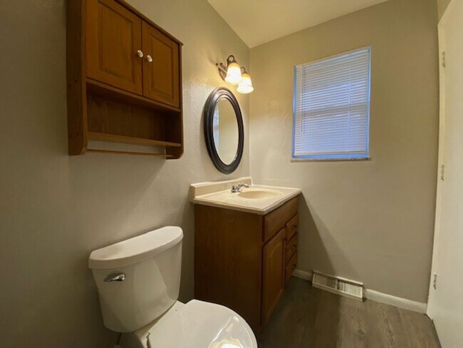 Building Photo - 425-453 Ogden Road