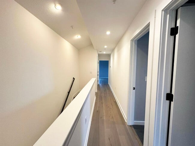 Building Photo - 1931 E 38th 1/2 St