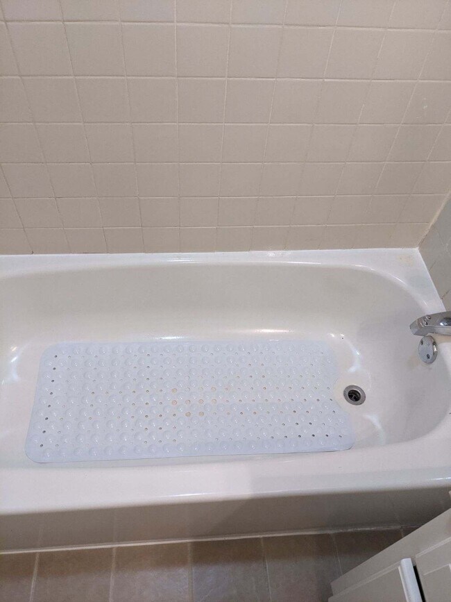 Building Photo - 337 E 10th Ave