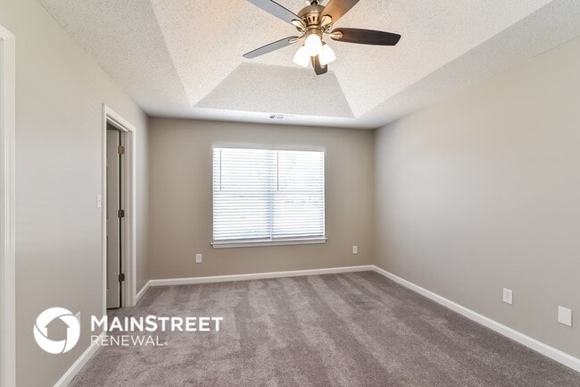 Building Photo - 708 Stonebridge Terrace