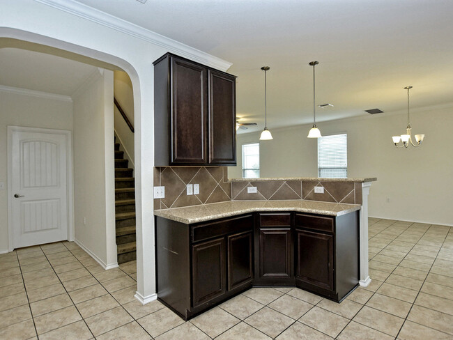 Building Photo - Inviting two story home in Berdoll Farms.