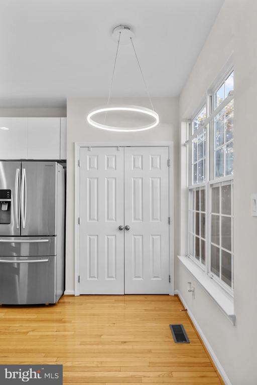 Building Photo - 381 Livermore Ln