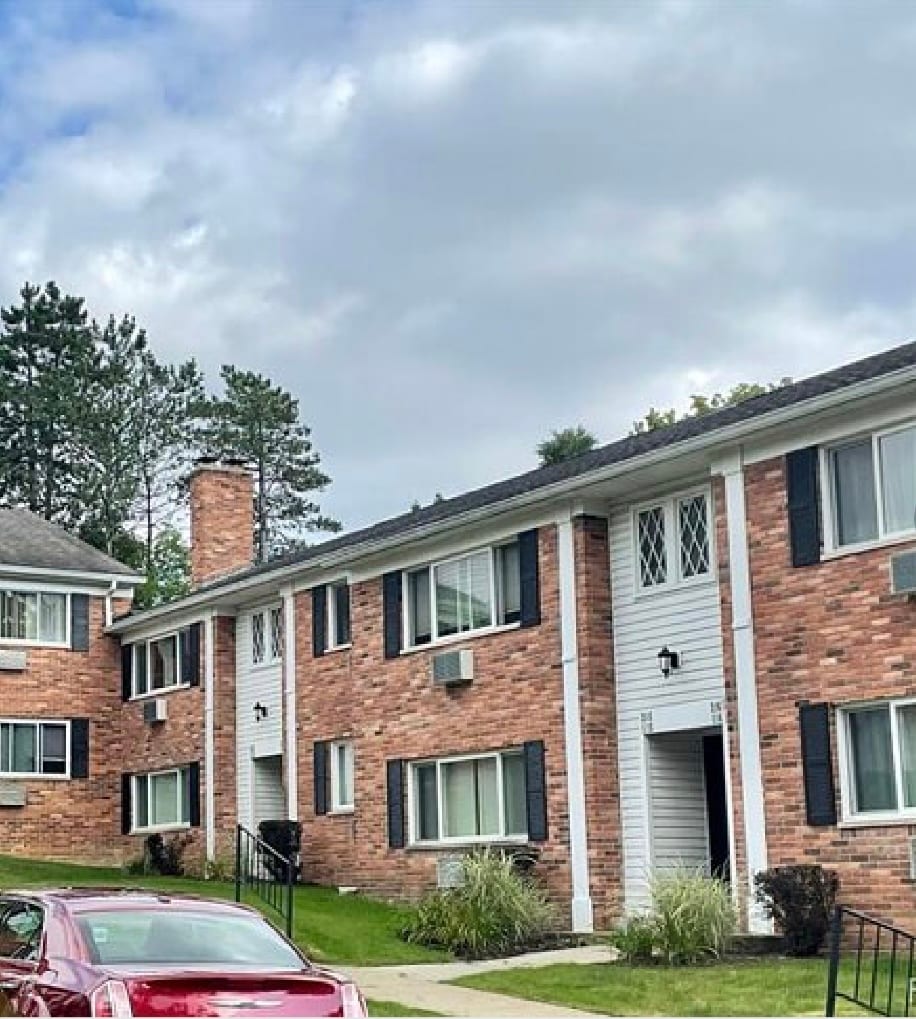 Building Photo - 525 Fairbrook St